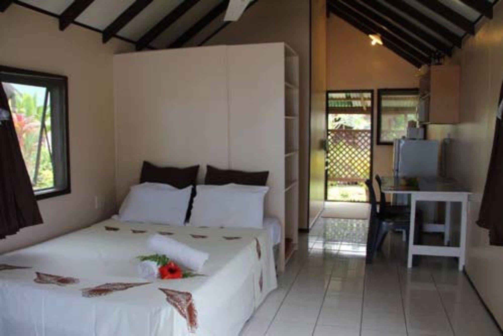 Aroko Bungalows Villa Avarua Exterior foto